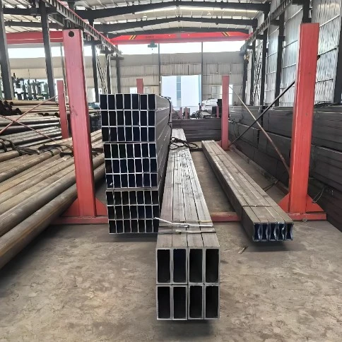 Düzbucaqlı kvadrat boru nədir və müasir struktur tətbiqləri üçün nə üçün vacibdir?